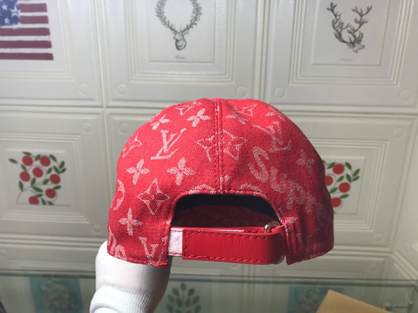 ブランド帽子側面デザイン